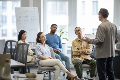 LinkedIn Coaching Program: 10 Powerful Ways to Grow Your Career